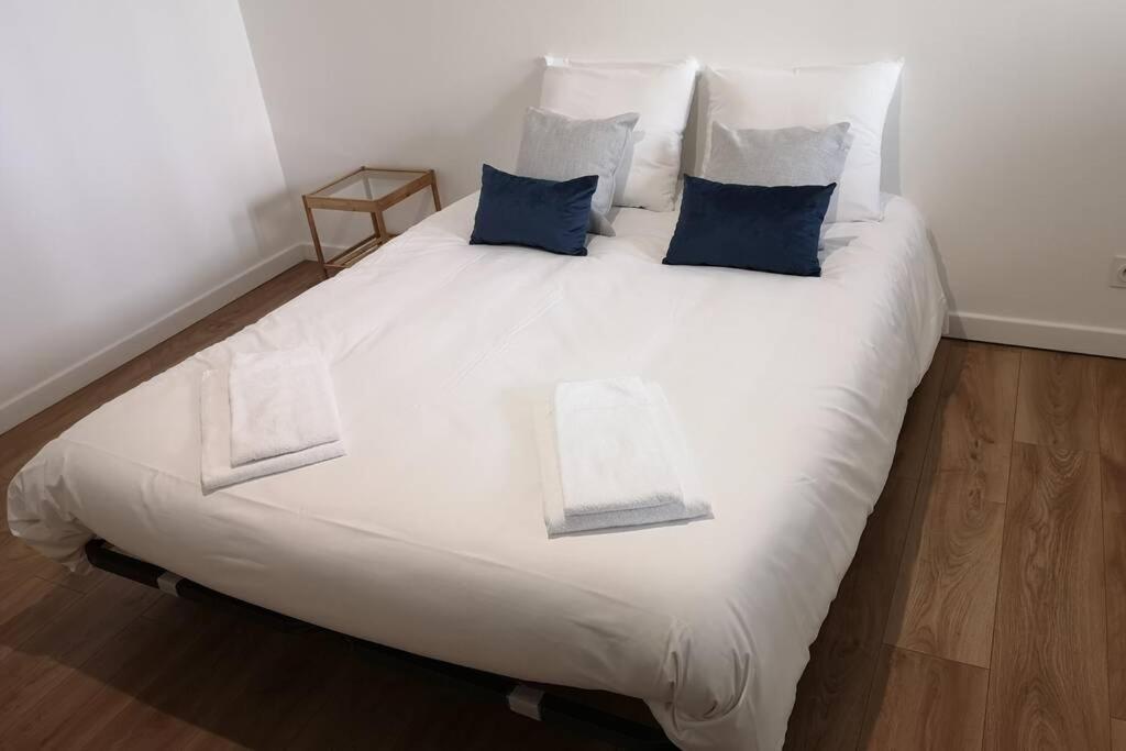 Le Duplex Des Quais Apartment Blois Luaran gambar